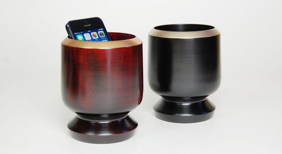 HOTDESK is a collection of deskware