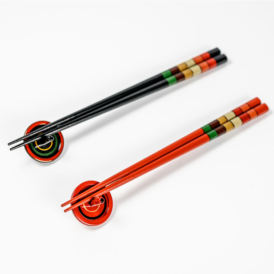 夫婦箸セット 独楽文様 コマ箸置付 赤・黒 FC3-7 漆器の井助